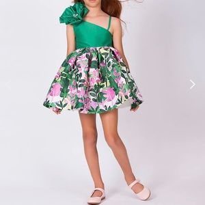 T5-6 Girl formal  MILA DRESS